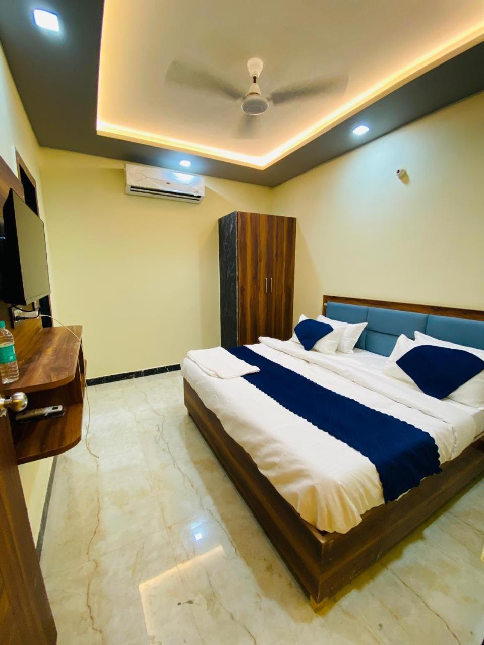 Ys Taj Hotel - Agra Екстериор снимка